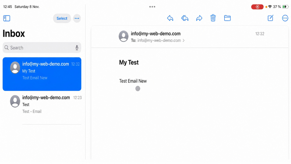 iPad Mail-App mit erfolgreicher Test-E-Mail im Posteingang